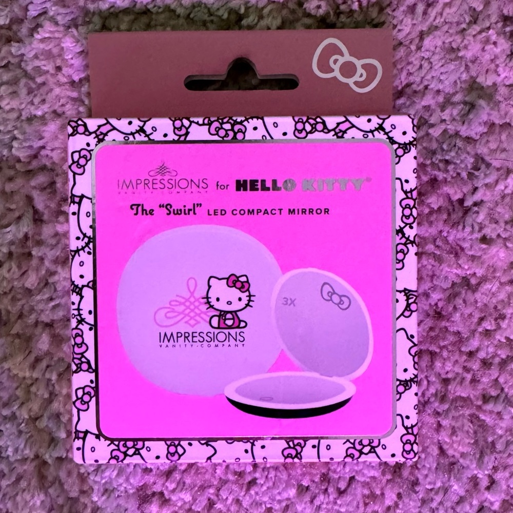 Hello Kitty Travel Compact Mirror (3x Magnification)
